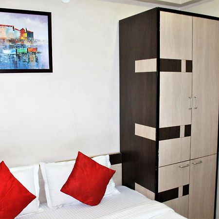 Reliable Inn Kolkata Luaran gambar