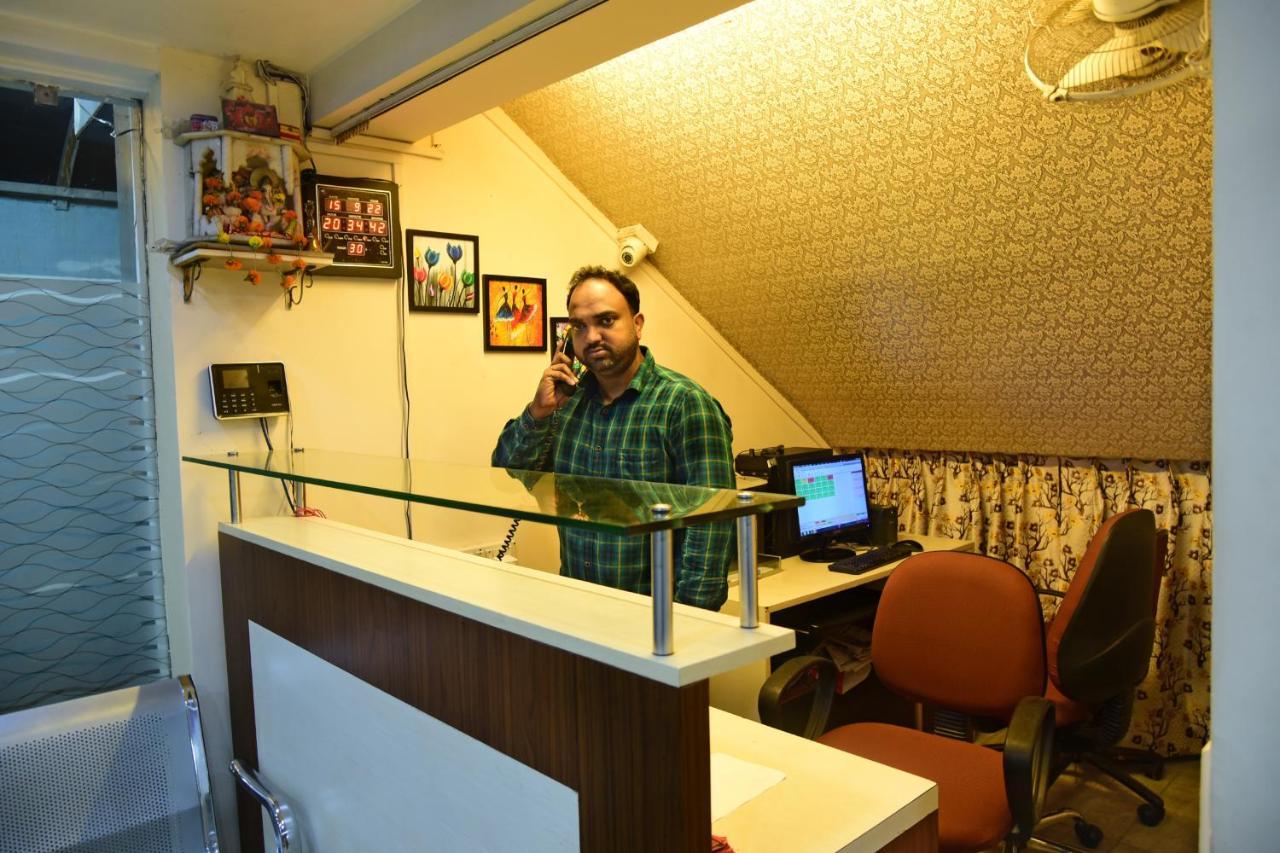 Reliable Inn Kolkata Luaran gambar