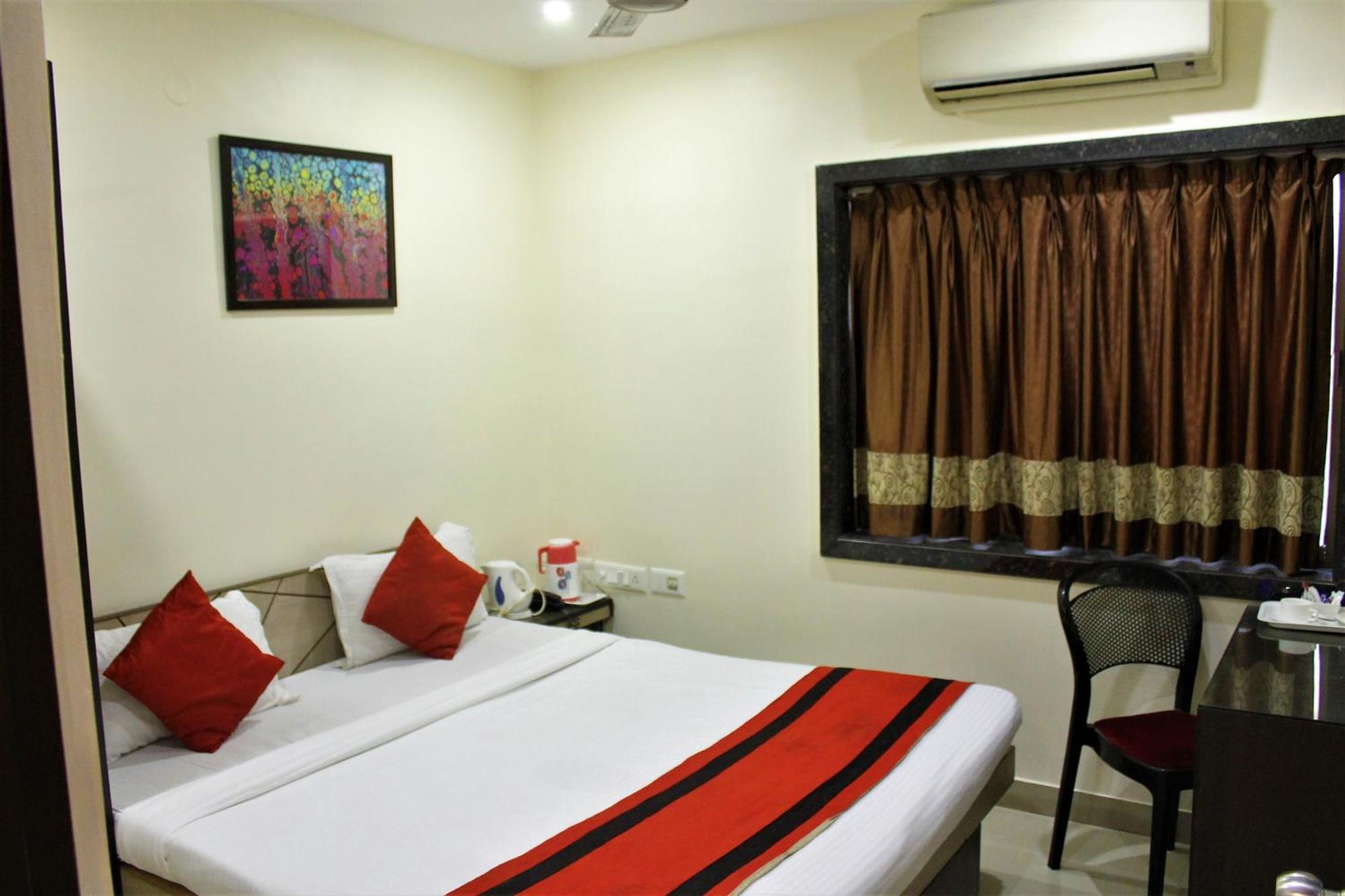 Reliable Inn Kolkata Luaran gambar