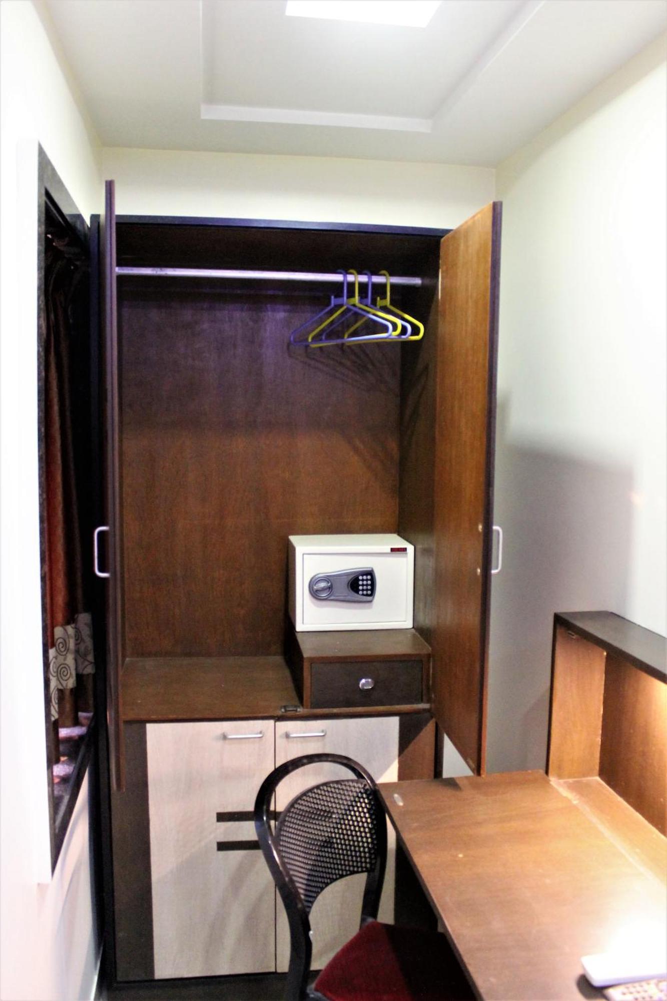 Reliable Inn Kolkata Luaran gambar