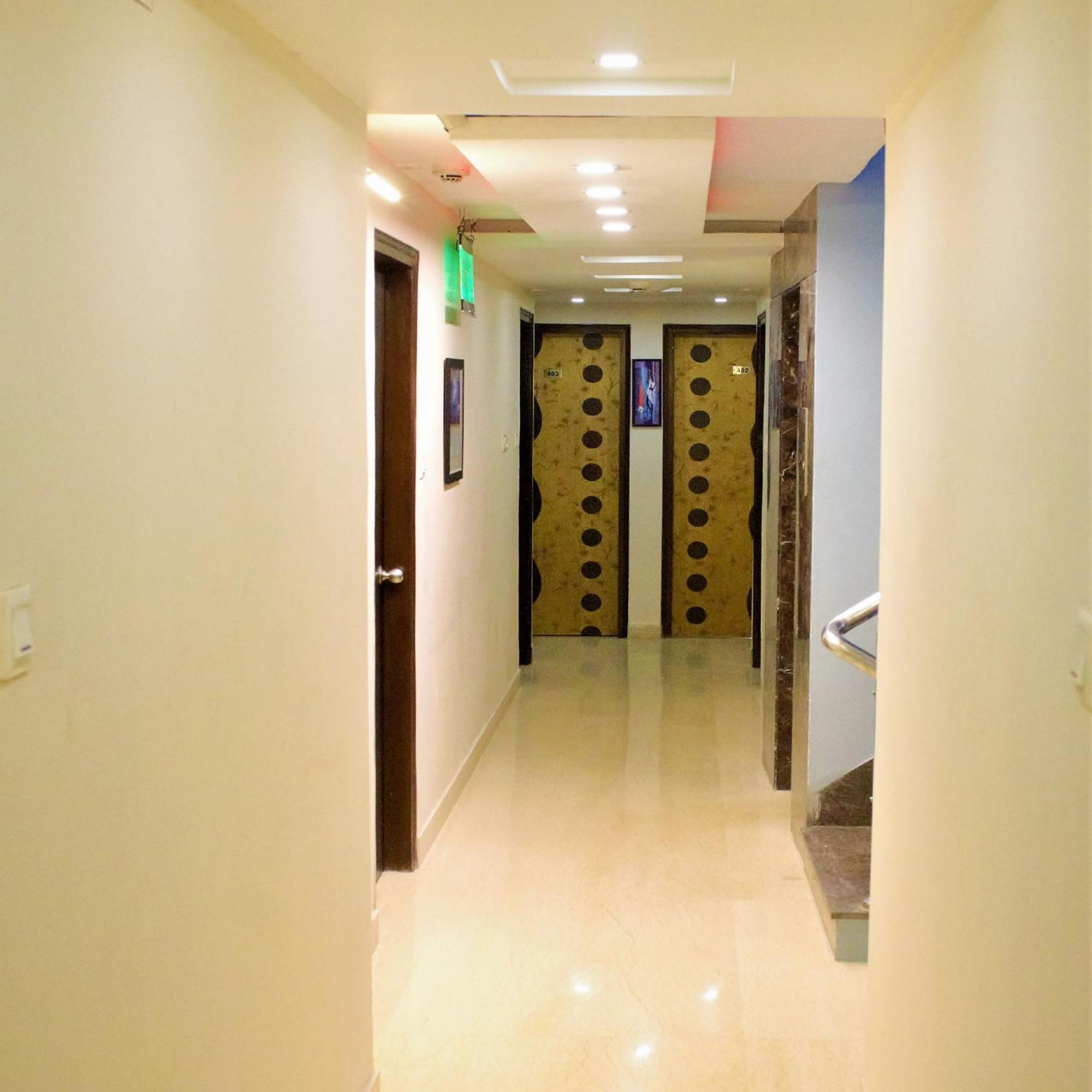 Reliable Inn Kolkata Luaran gambar