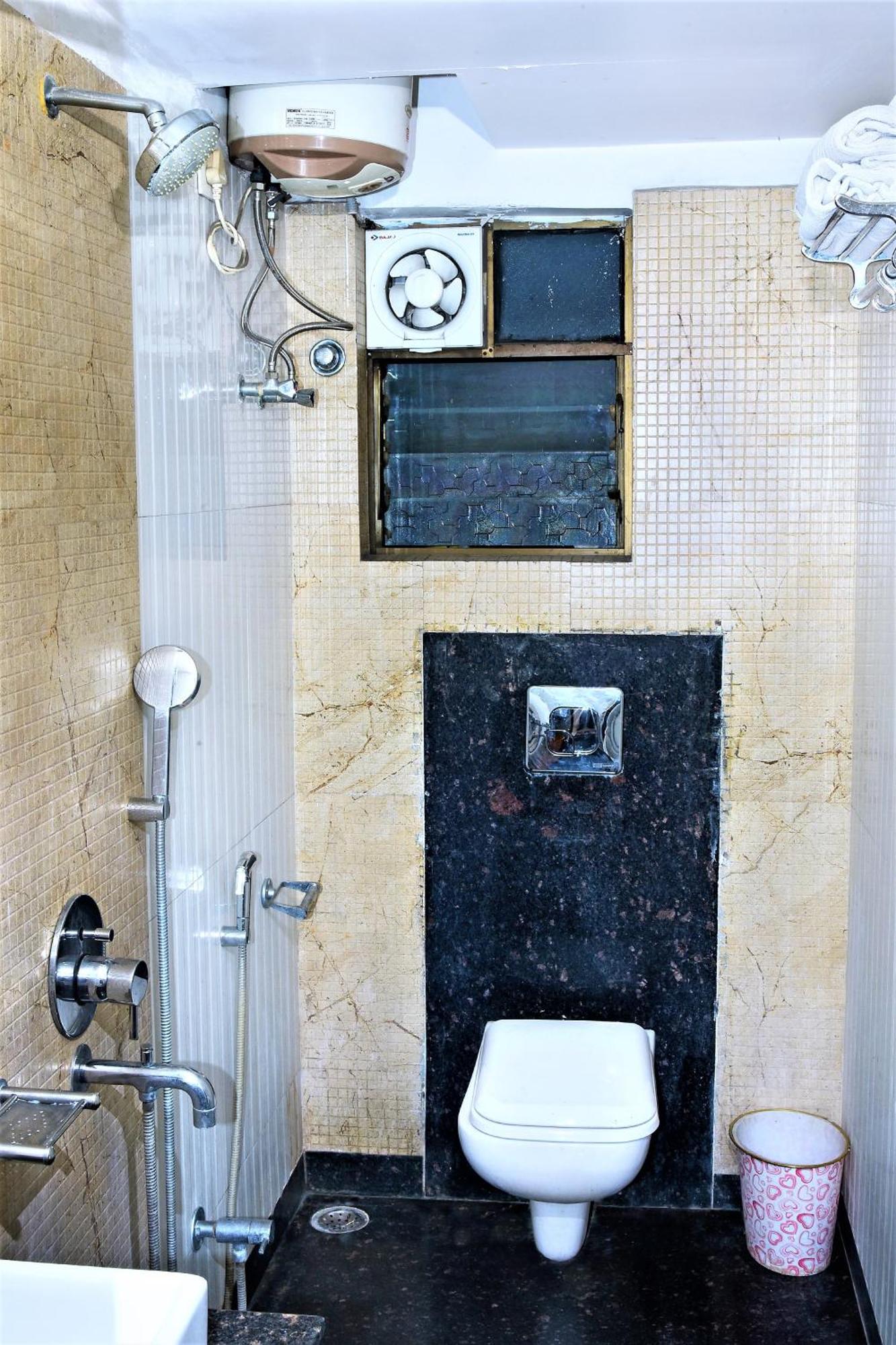 Reliable Inn Kolkata Bilik gambar
