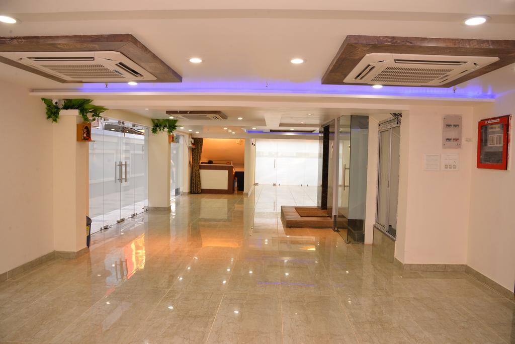 Reliable Inn Kolkata Luaran gambar