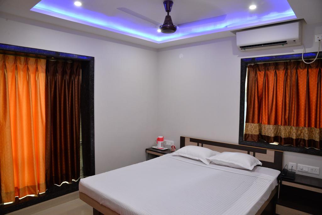 Reliable Inn Kolkata Bilik gambar