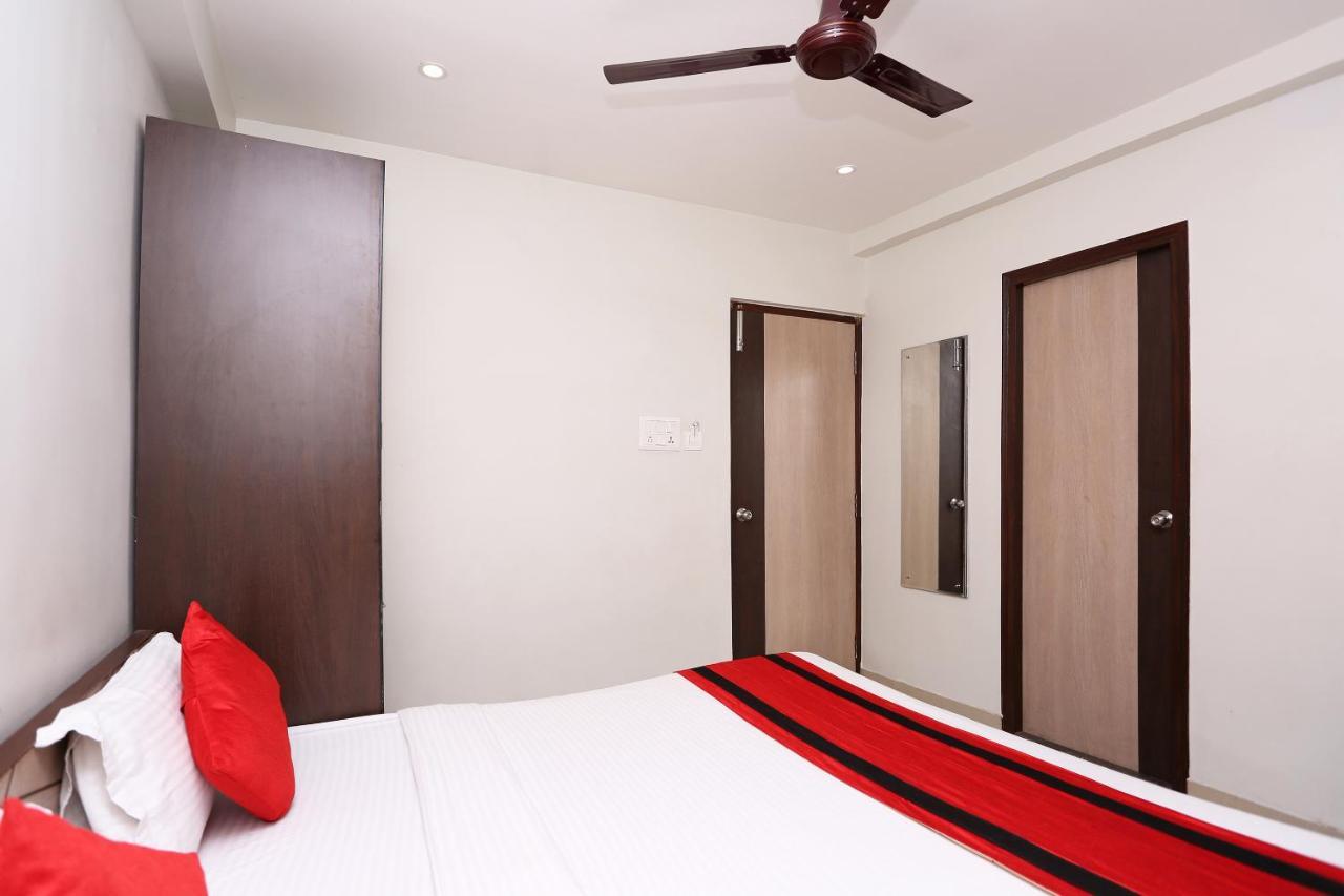 Reliable Inn Kolkata Luaran gambar